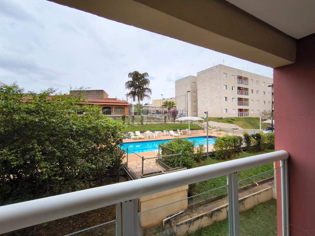 Apartamento à venda no bairro Vila Labaki: VISTA PARCIAL