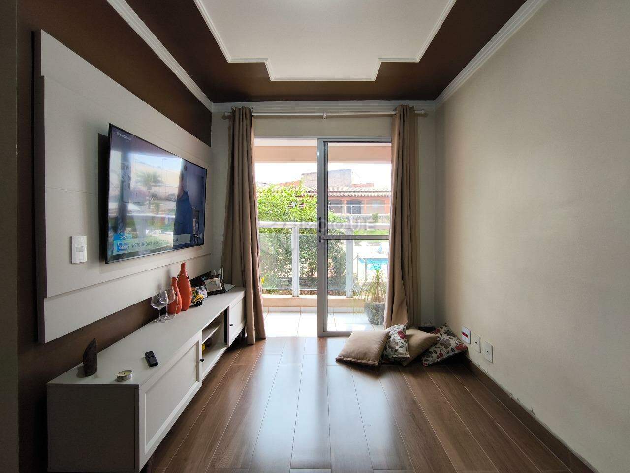 Apartamento à venda no bairro Vila Labaki: SALA DE ESTAR