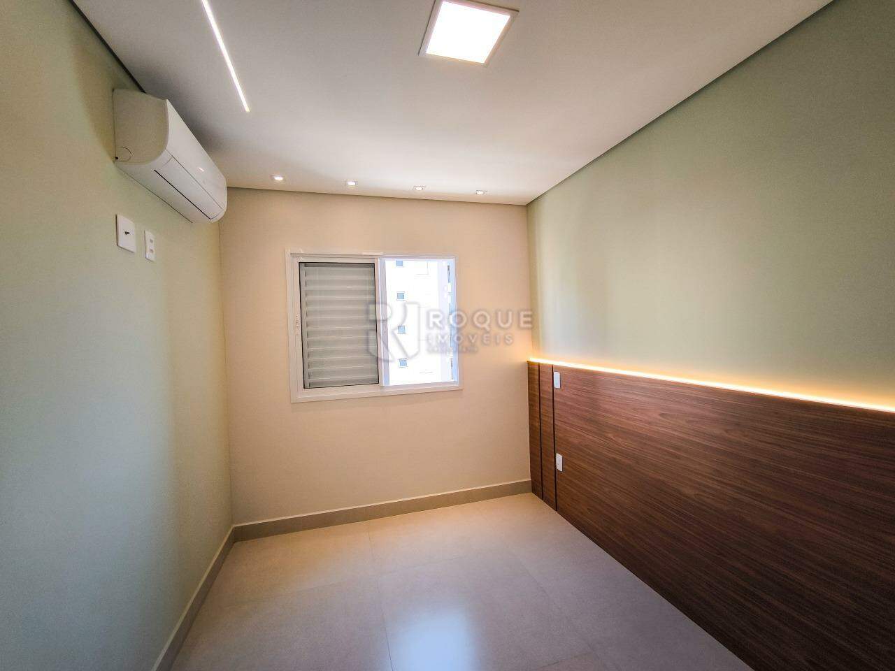 Apartamento à venda no bairro Jardim Santa Adélia: SUÍTE