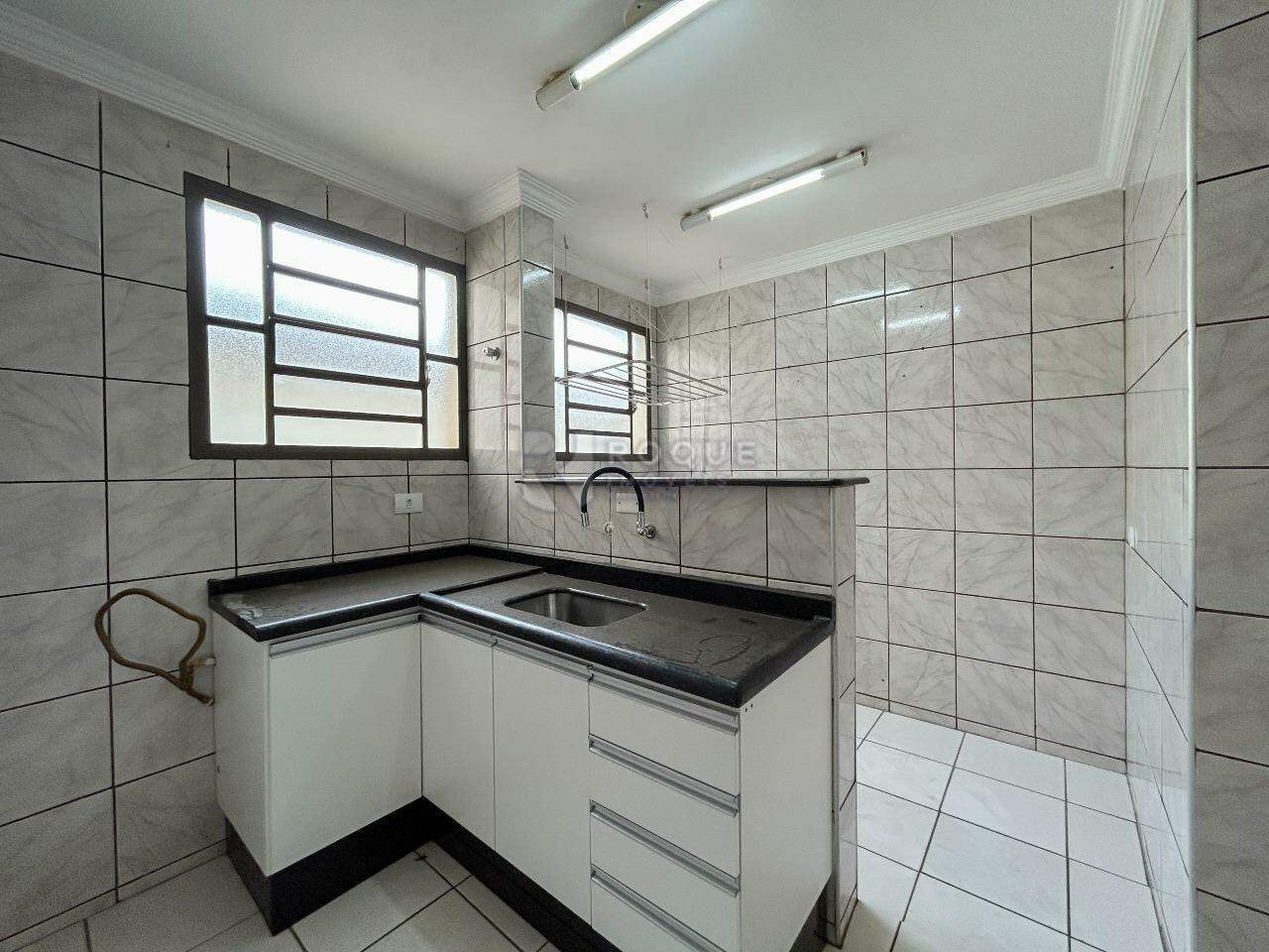 Apartamento para aluguel no bairro Jardim Ipiranga: Cozinha