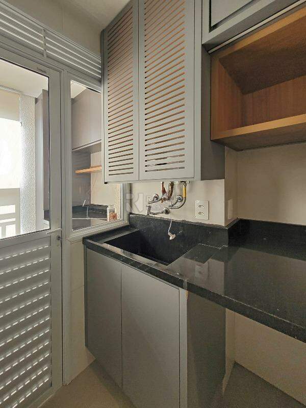 Apartamento à venda no bairro Chácara Boa Vista da Graminha: Área de serviço