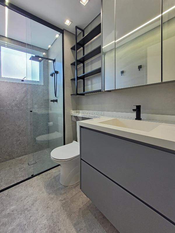 Apartamento à venda no bairro Chácara Boa Vista da Graminha: WC Social