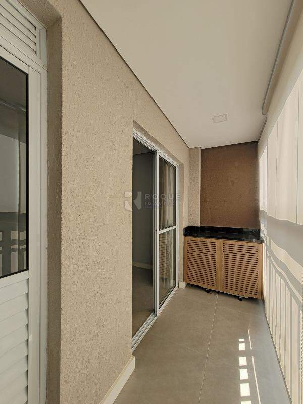 Apartamento à venda no bairro Chácara Boa Vista da Graminha: Sacada