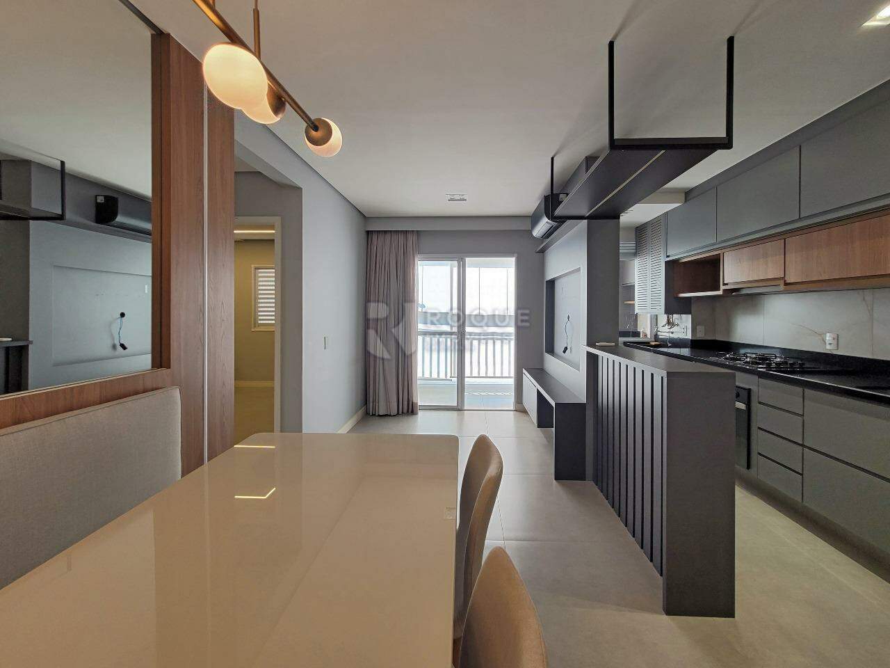 Apartamento à venda no bairro Chácara Boa Vista da Graminha: Sala