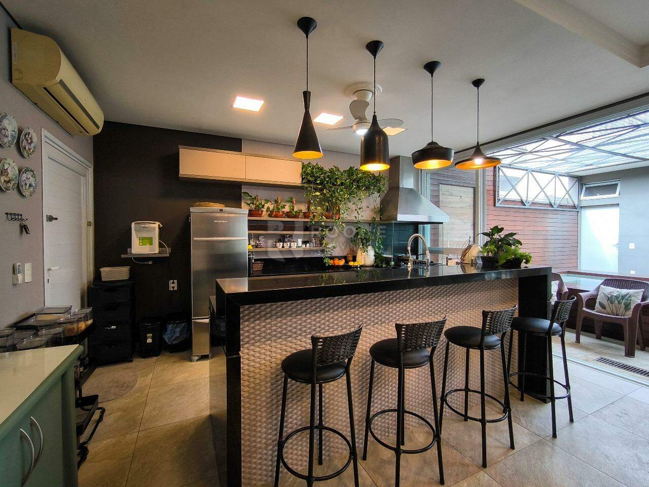 Casa em condomínio à venda no bairro Residencial Margarida de Holstein: ÁREA GOURMET