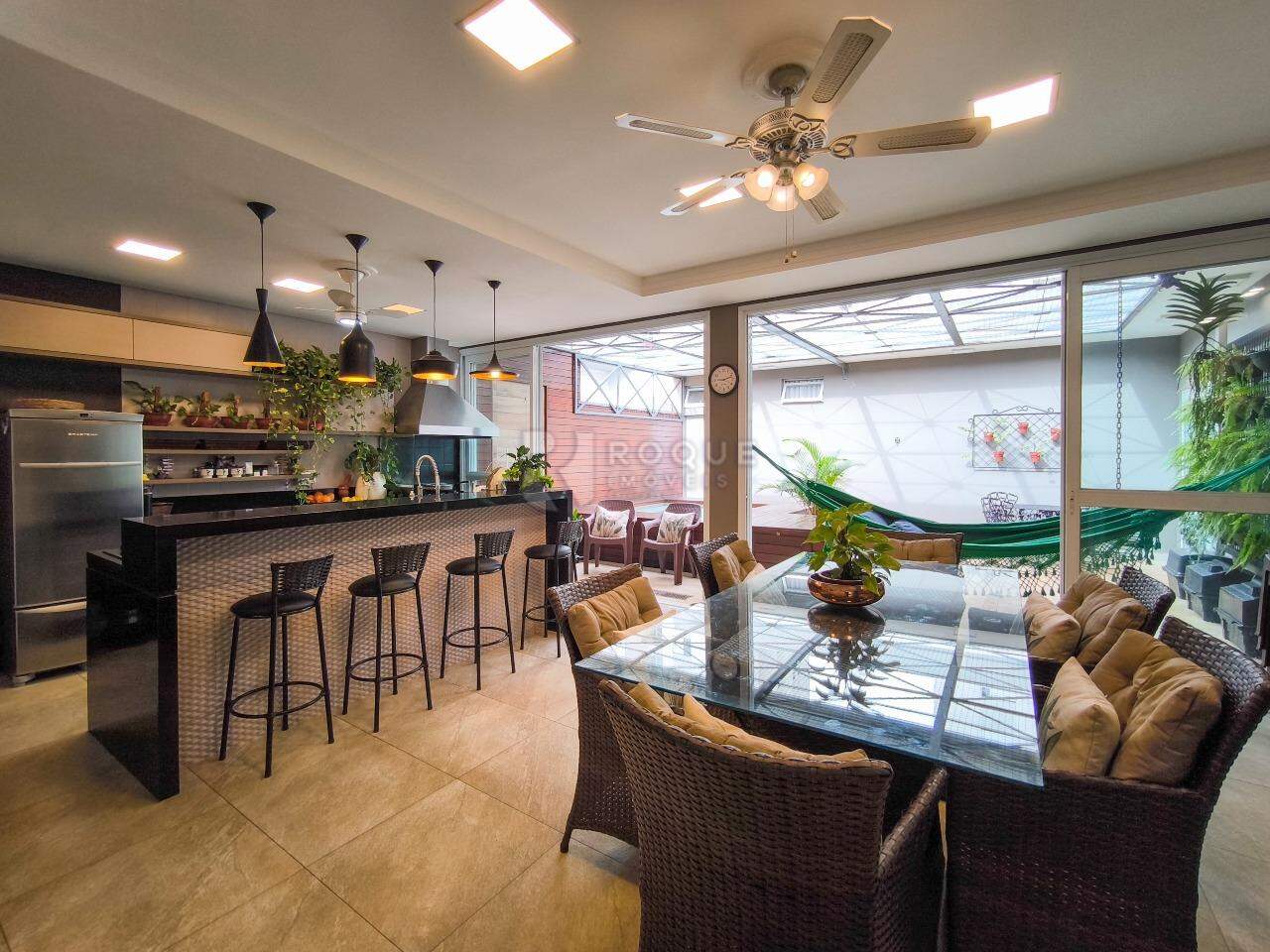 Casa em condomínio à venda no bairro Residencial Margarida de Holstein: ÁREA GOURMET