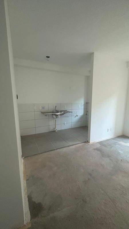 Apartamento à venda no bairro Jardim Esteves: 