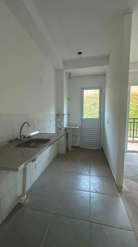 Apartamento à venda no bairro Jardim Esteves: 
