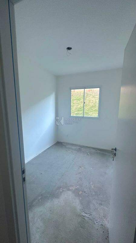 Apartamento à venda no bairro Jardim Esteves: 
