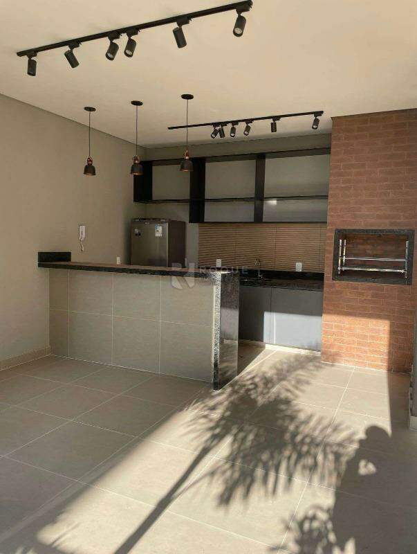 Apartamento à venda no bairro Jardim Esteves: 