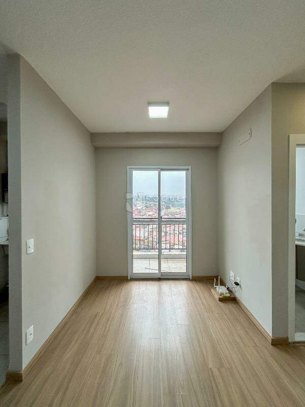 Apartamento para aluguel no bairro Residencial Villa do Sol: Sala