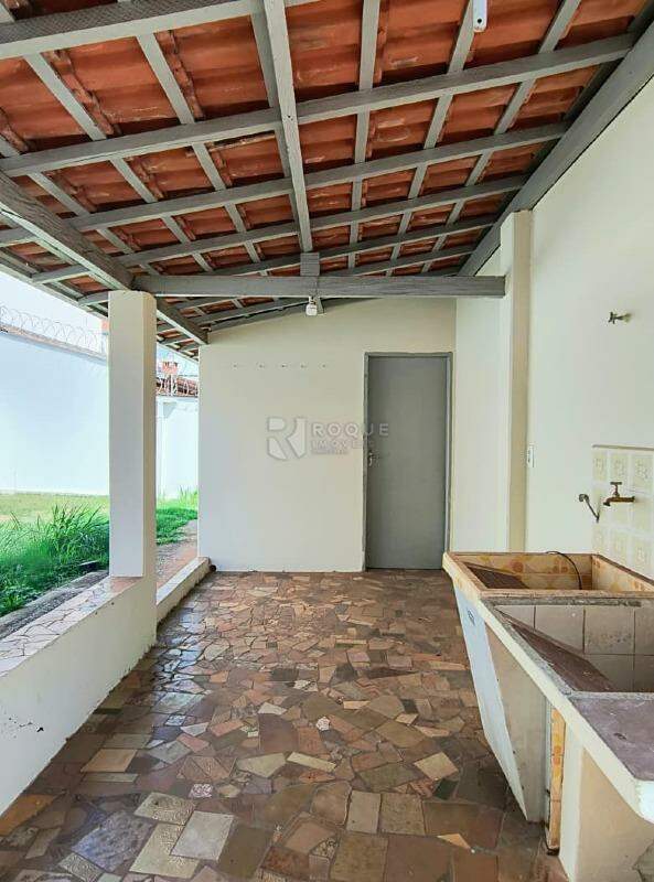 Casa Residencial para aluguel no bairro Doutor João Batista Levy: Lavanderia