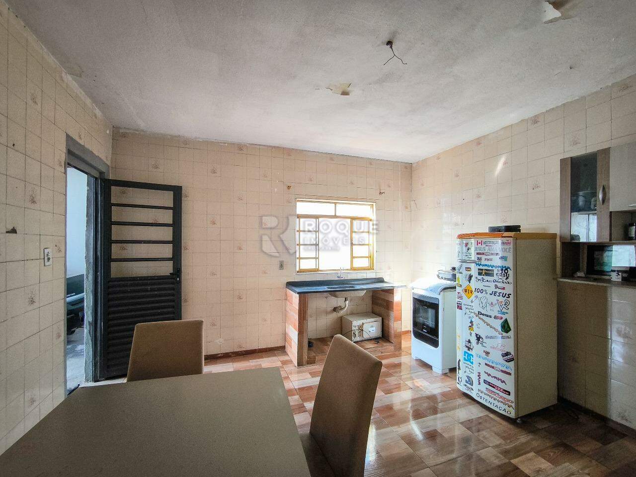 Casa Residencial à venda no bairro Jardim Odecio Degan: COZINHA