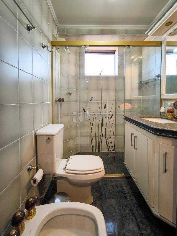 Apartamento à venda no bairro Centro: WC SUÍTE 1