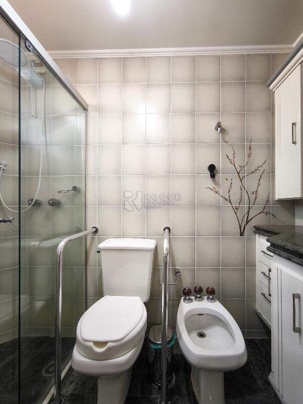 Apartamento à venda no bairro Centro: WC SUÍTE 2