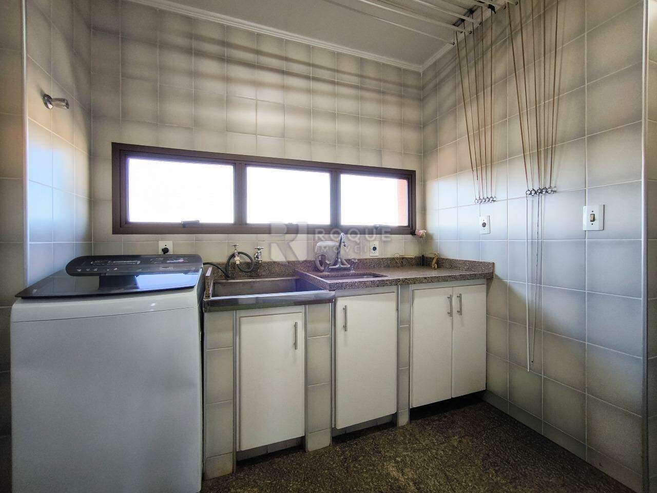 Apartamento à venda no bairro Centro: LAVANDERIA