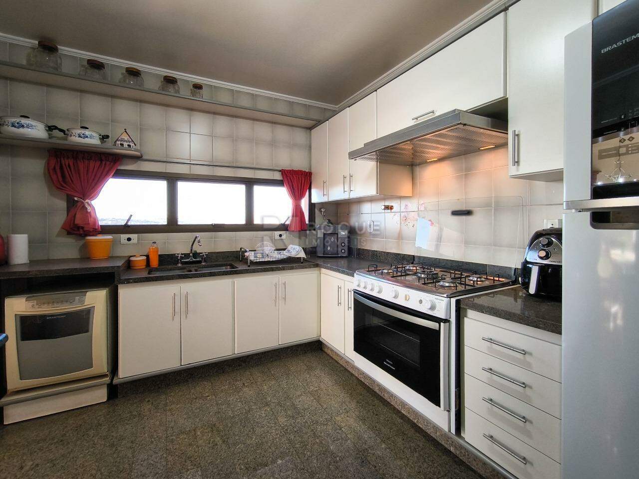 Apartamento à venda no bairro Centro: COZINHA