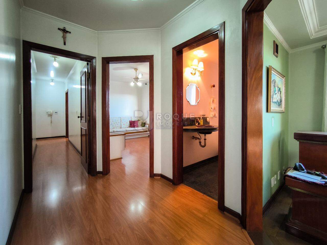 Apartamento à venda no bairro Centro: ÁREA DE CIRCULAÇÃO