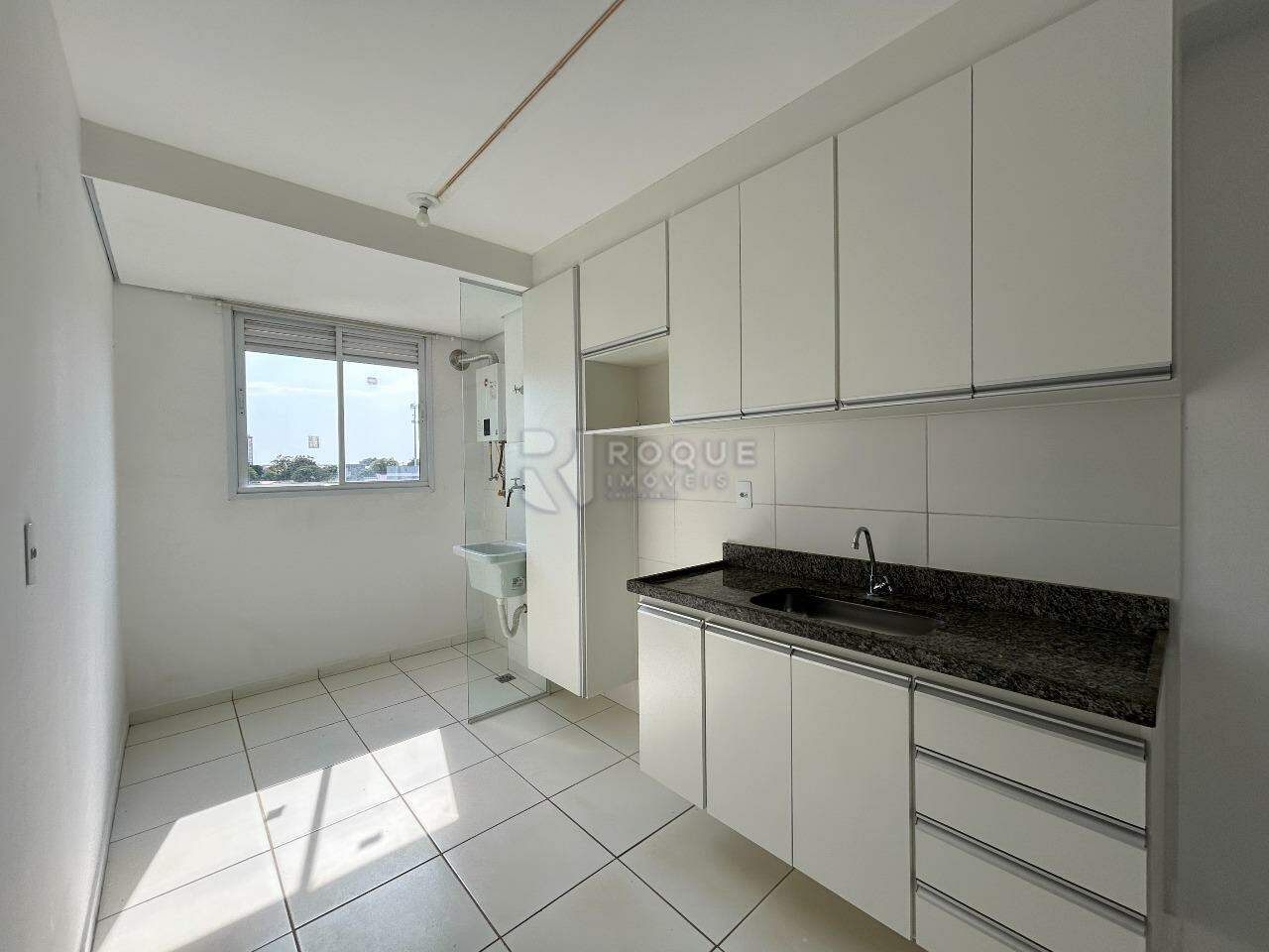 Apartamento para aluguel no bairro Jardim Trevo: Cozinha 