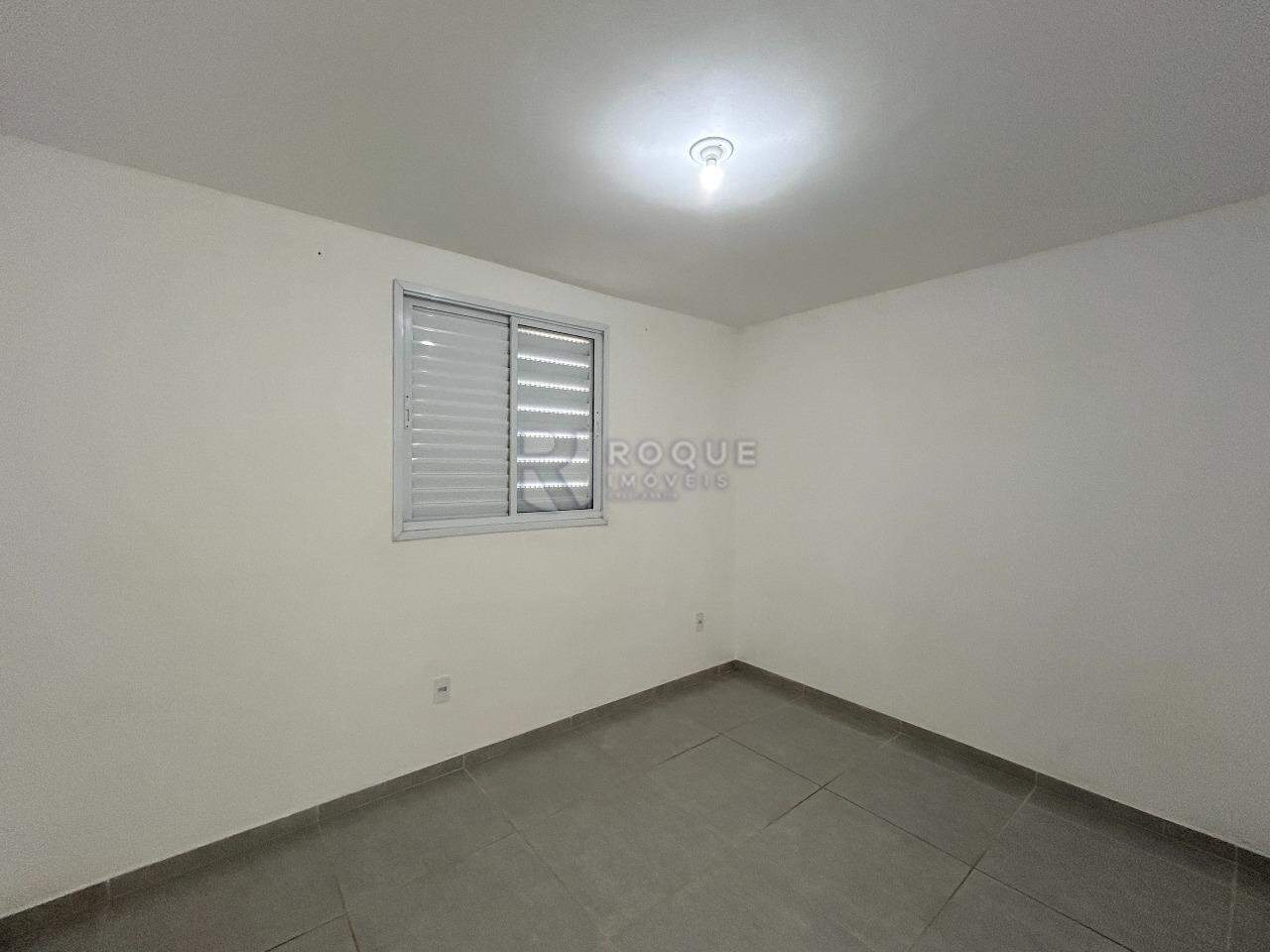 Apartamento para aluguel no bairro Jardim Trevo: Dormitório 1