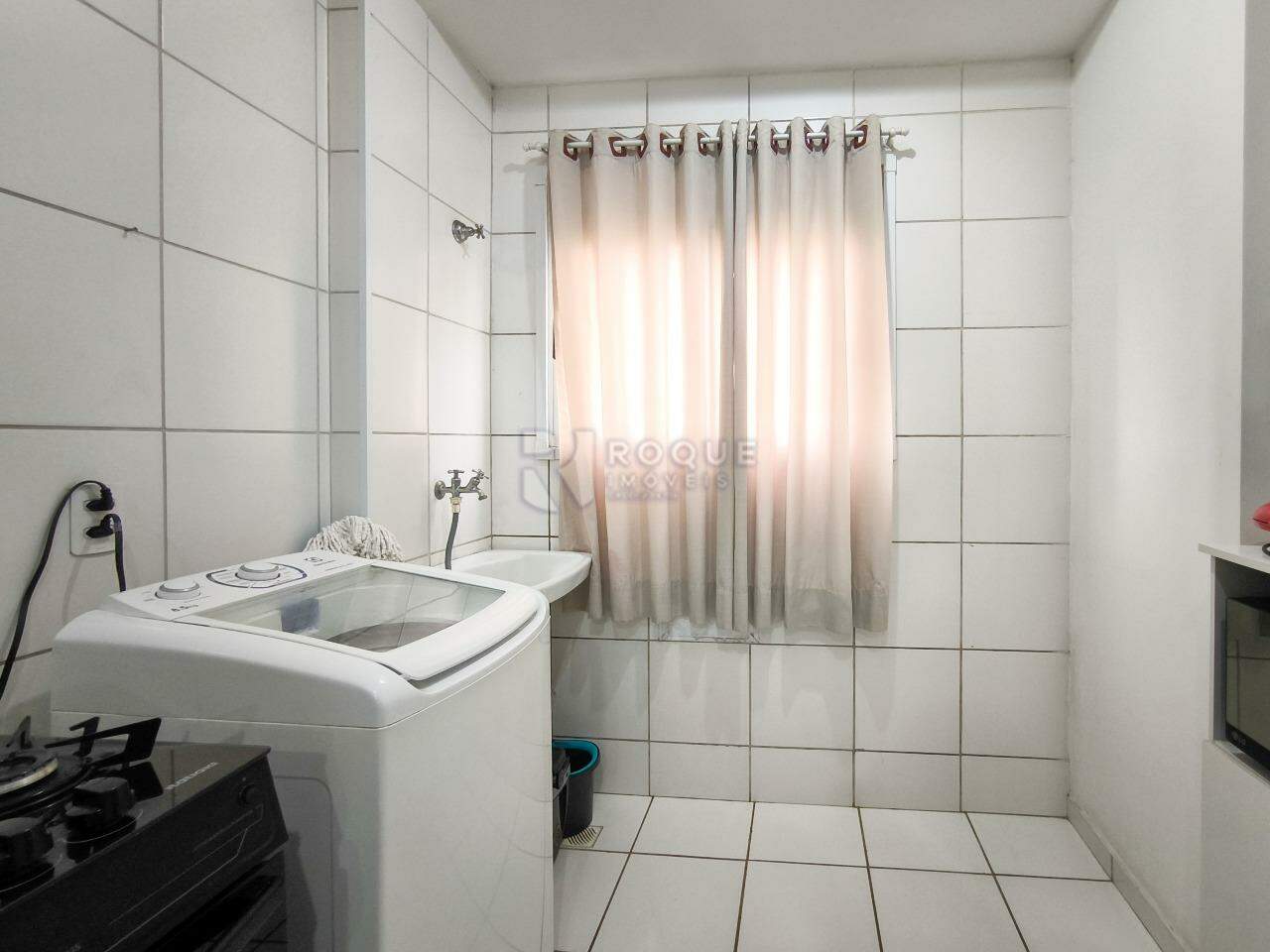 Apartamento à venda no bairro Residencial Rubi: ÁREA DE SERVIÇO