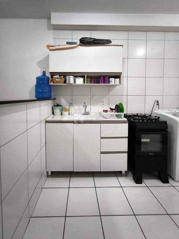 Apartamento à venda no bairro Residencial Rubi: COZINHA