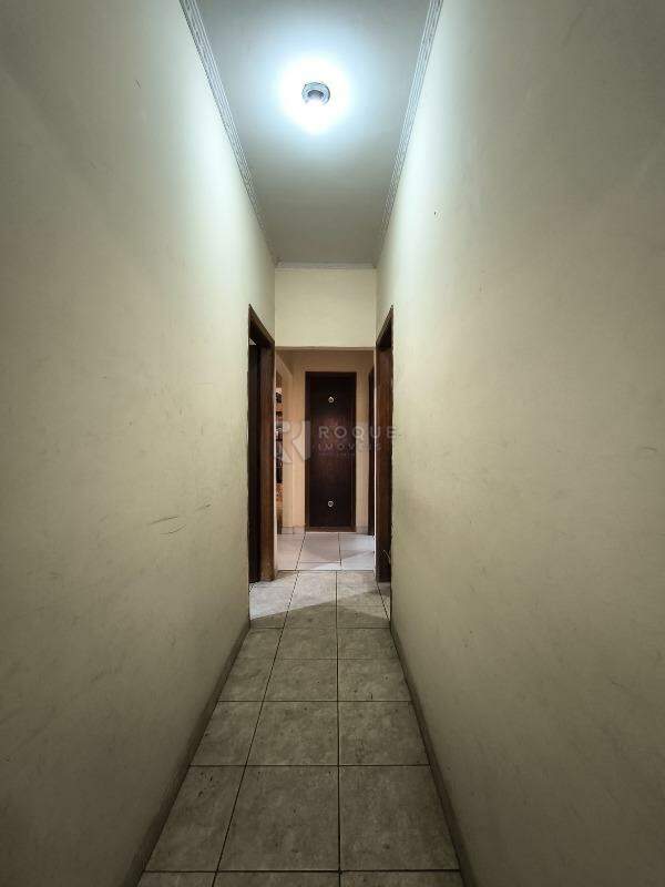 Casa Residencial à venda no bairro Centro: CORREDOR INTERNO