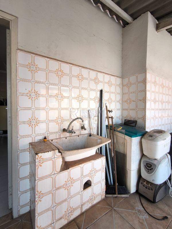 Casa Residencial à venda no bairro Centro: LAVANDERIA