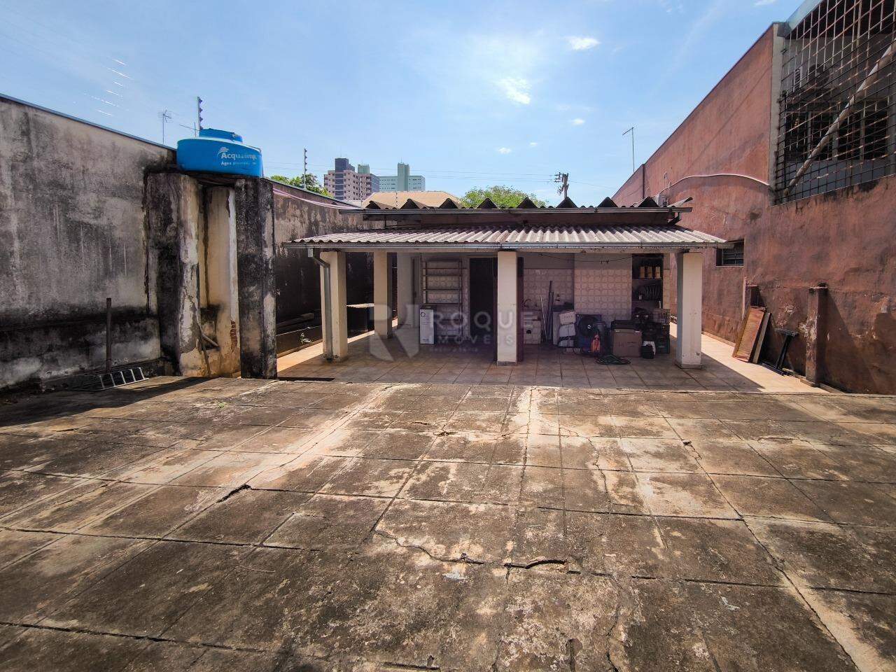 Casa Residencial à venda no bairro Centro: QUINTAL