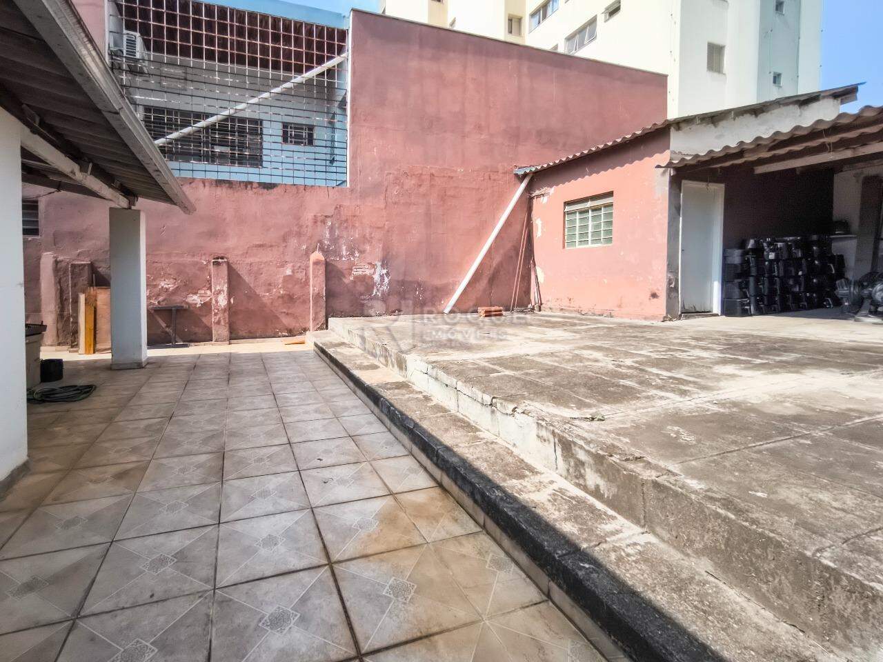 Casa Residencial à venda no bairro Centro: QUINTAL