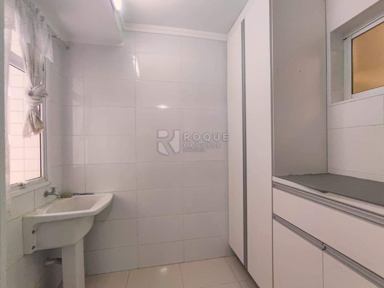 Apartamento para aluguel no bairro Centro: Lavanderia
