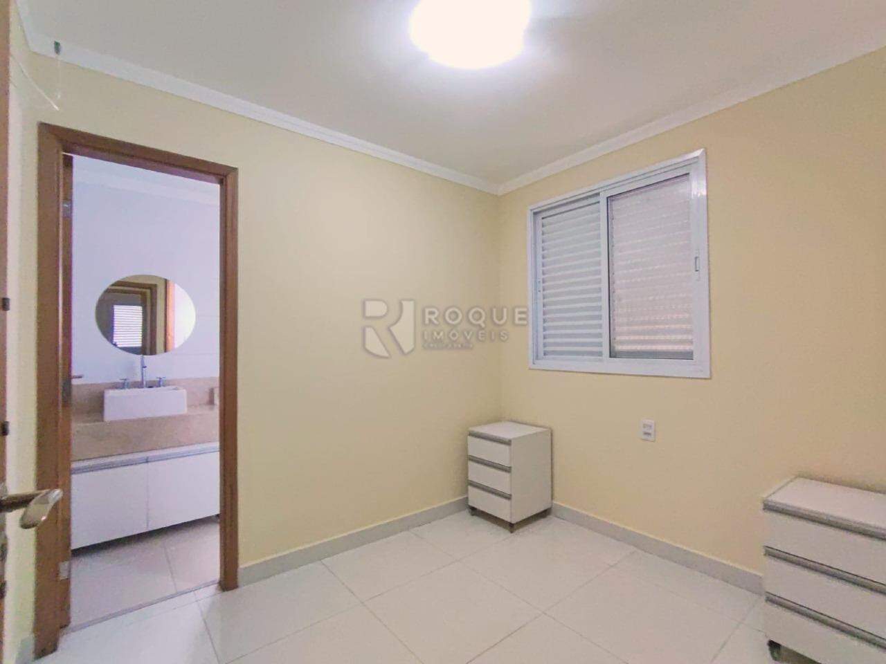 Apartamento para aluguel no bairro Centro: Dormitório 3