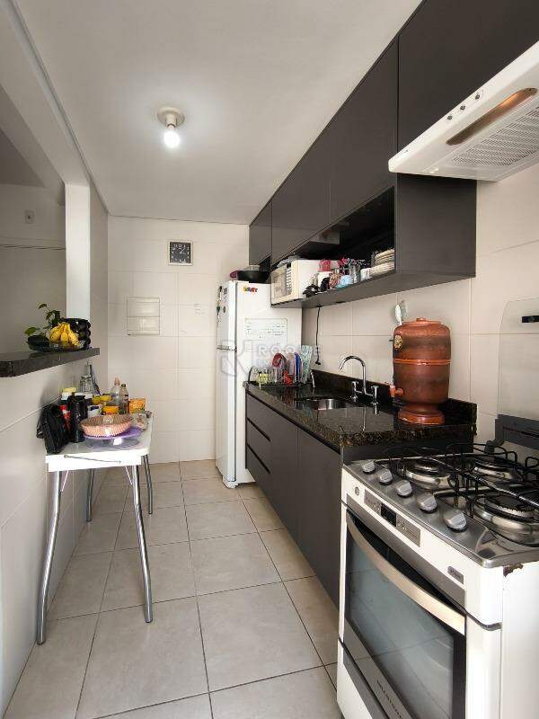 Apartamento à venda no bairro Jardim Santo André: COZINHA