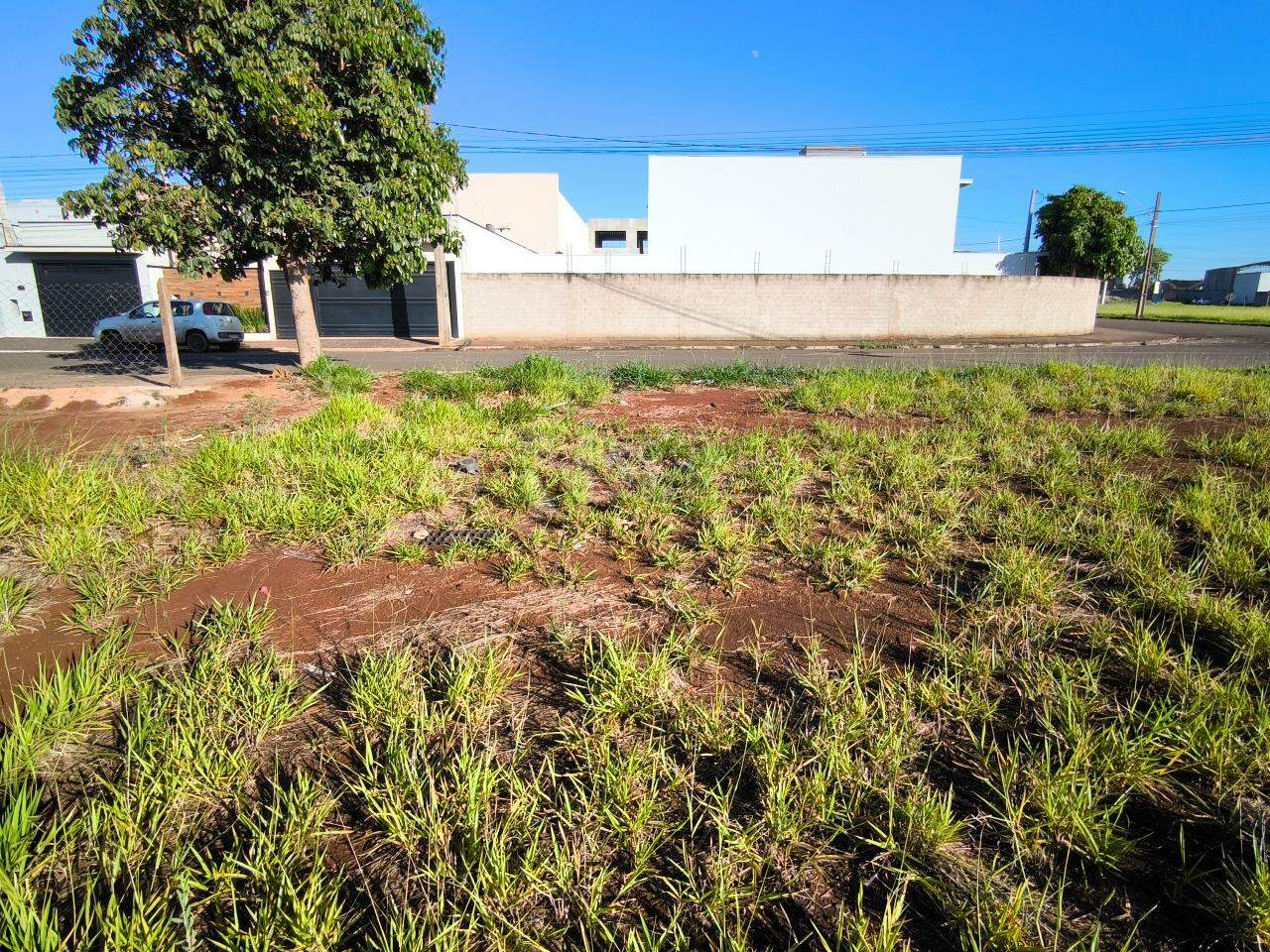 Terreno à venda no bairro Jardim Residencial Paraty: