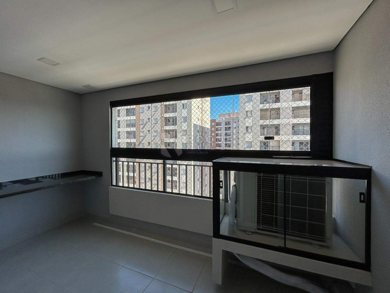 Apartamento para aluguel no bairro Jardim Santa Adélia: Sacada 
