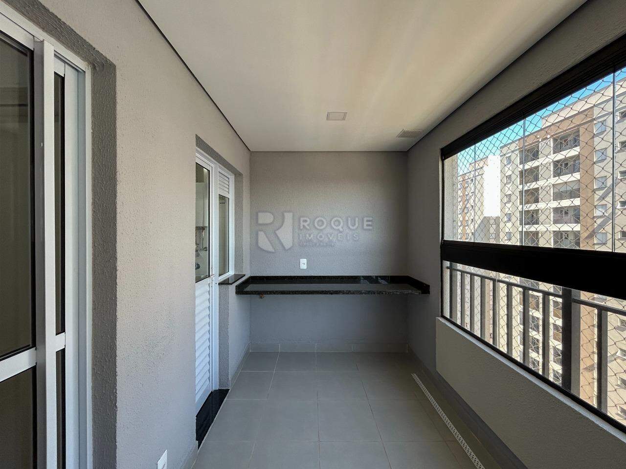 Apartamento para aluguel no bairro Jardim Santa Adélia: Sacada 