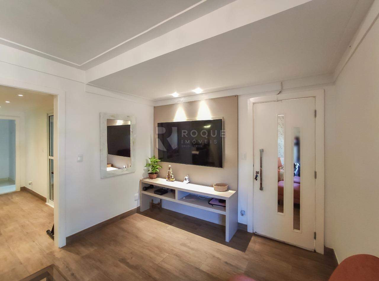 Casa em condomínio à venda no bairro Jardim Aquárius: Sala 