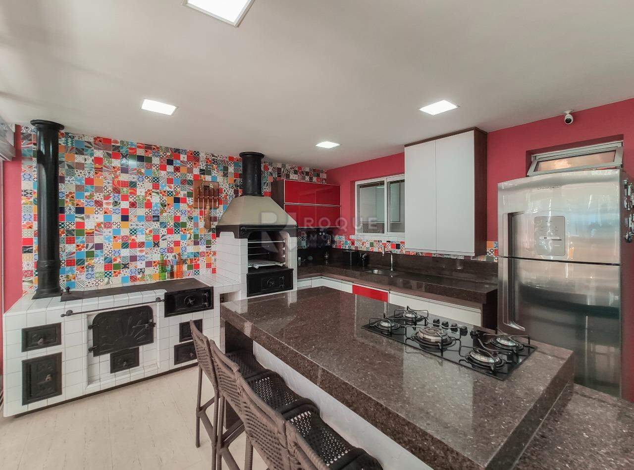 Casa em condomínio à venda no bairro Jardim Aquárius: Área gourmet 