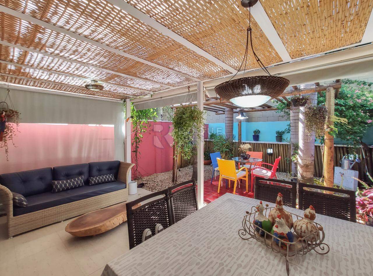 Casa em condomínio à venda no bairro Jardim Aquárius: Área gourmet 