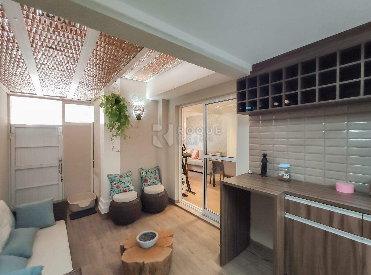 Casa em condomínio à venda no bairro Jardim Aquárius: Sala de estar 