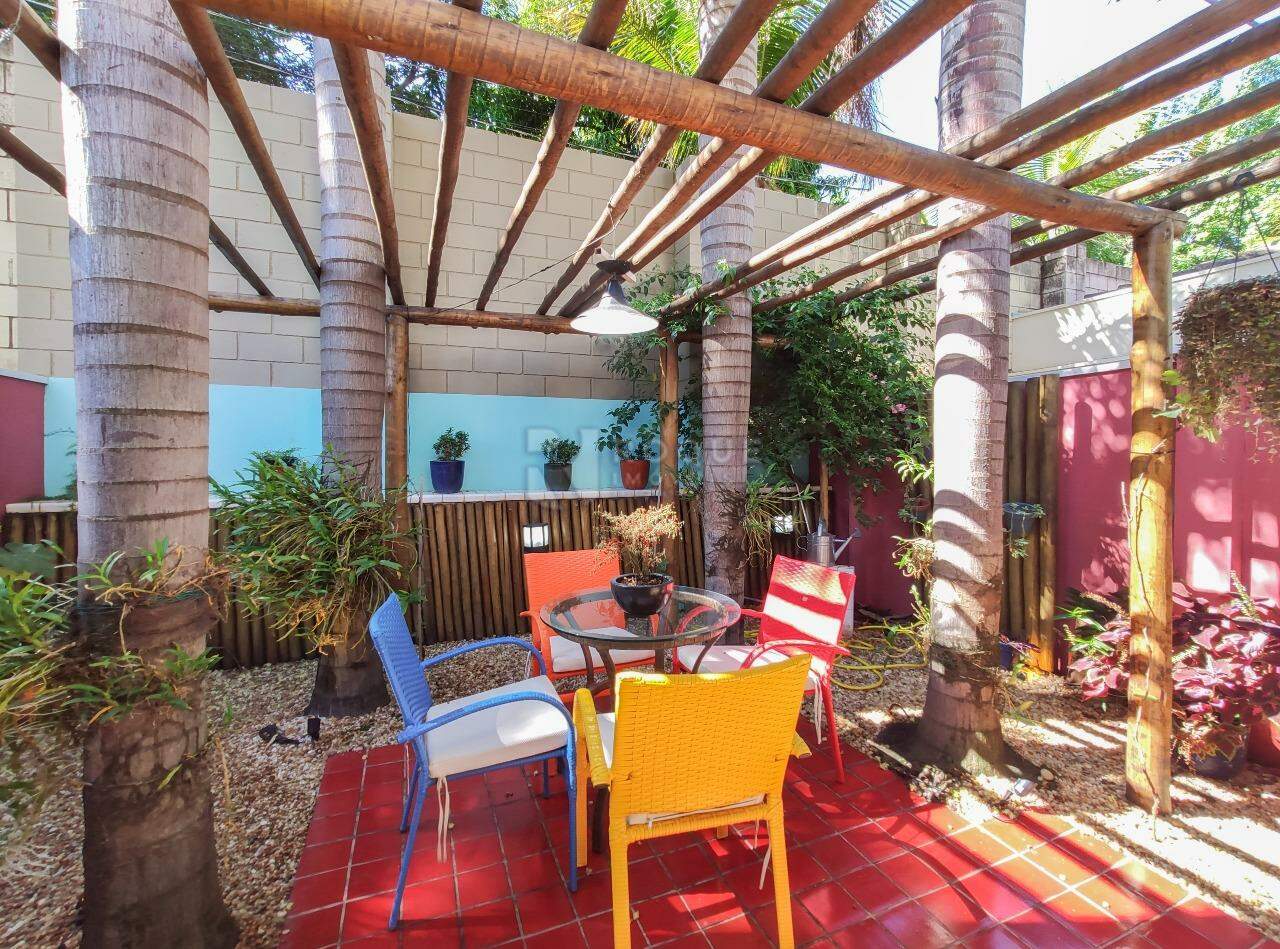 Casa em condomínio à venda no bairro Jardim Aquárius: Área de descanso 