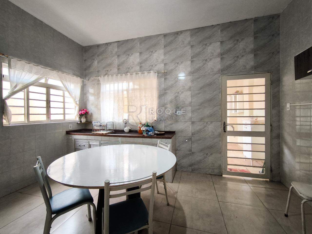Casa Residencial à venda no bairro Vila Jacon: COZINHA