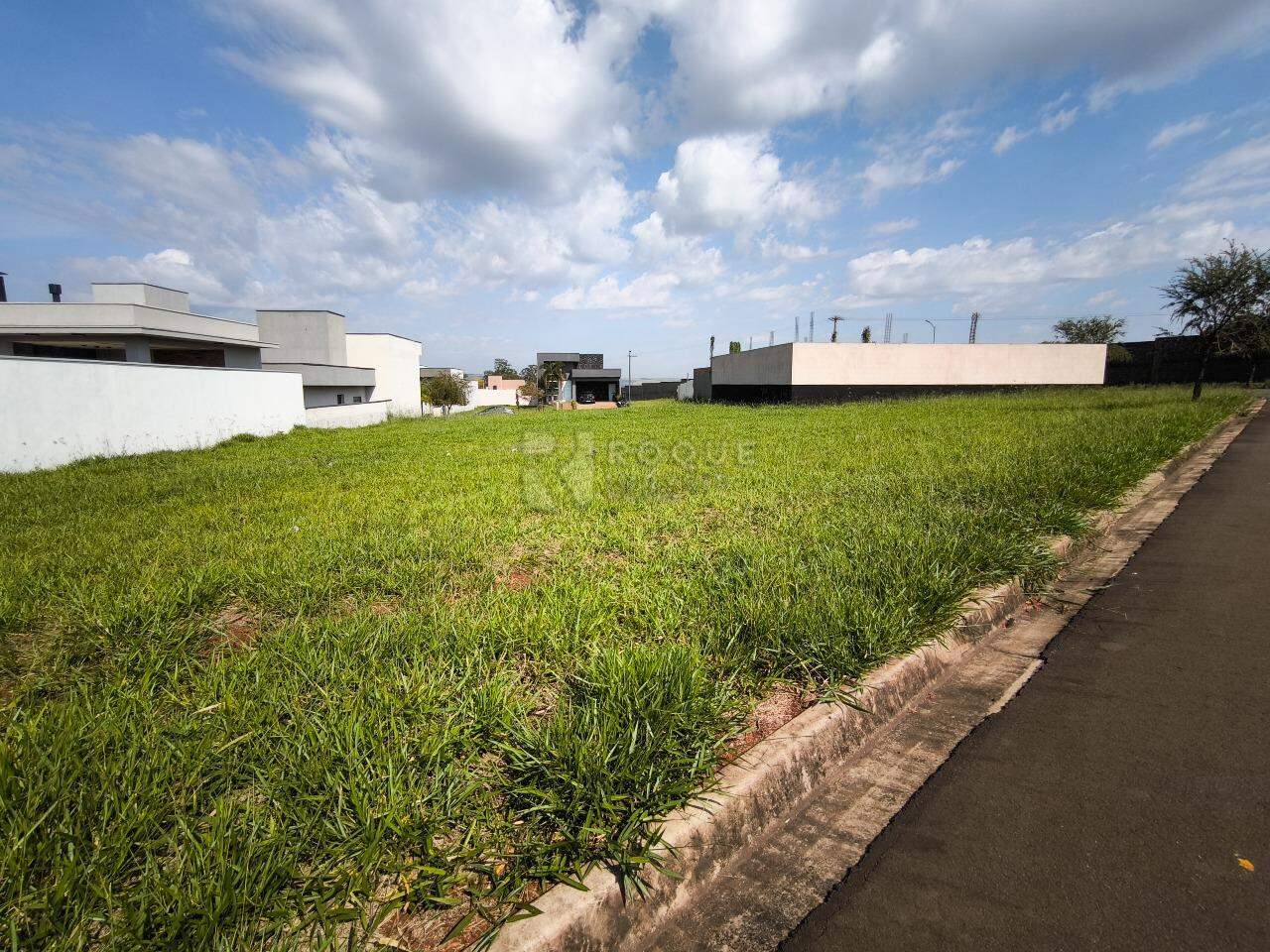 Terreno em condomínio à venda no bairro Residenciais Fazenda Itapema: