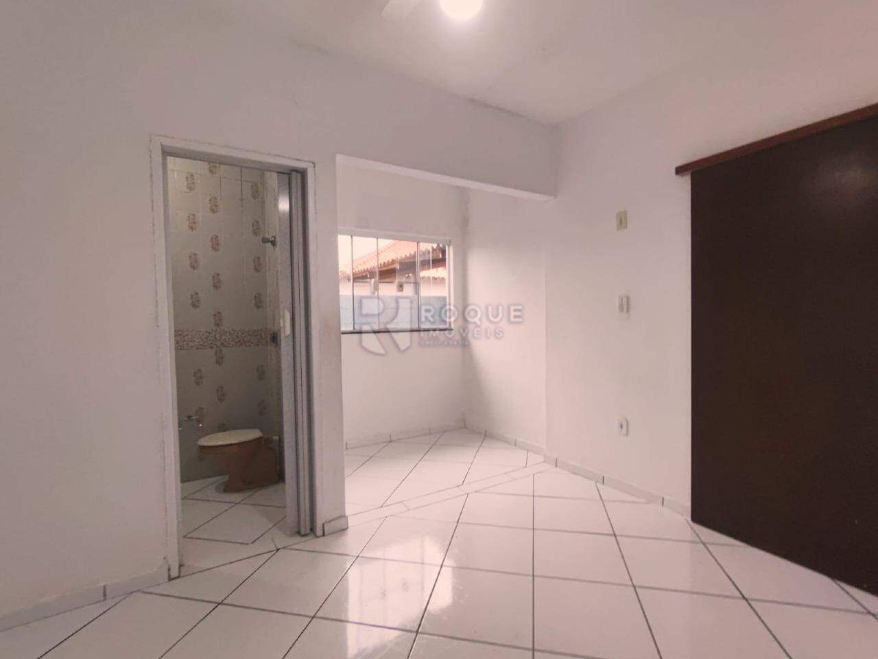 Casa Residencial para aluguel no bairro Parque Real: Dormitório 