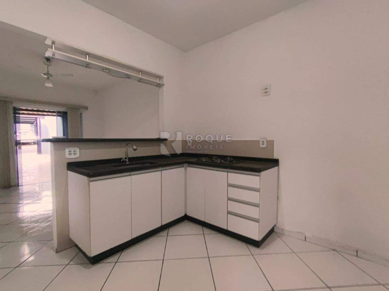 Casa Residencial para aluguel no bairro Parque Real: Cozinha