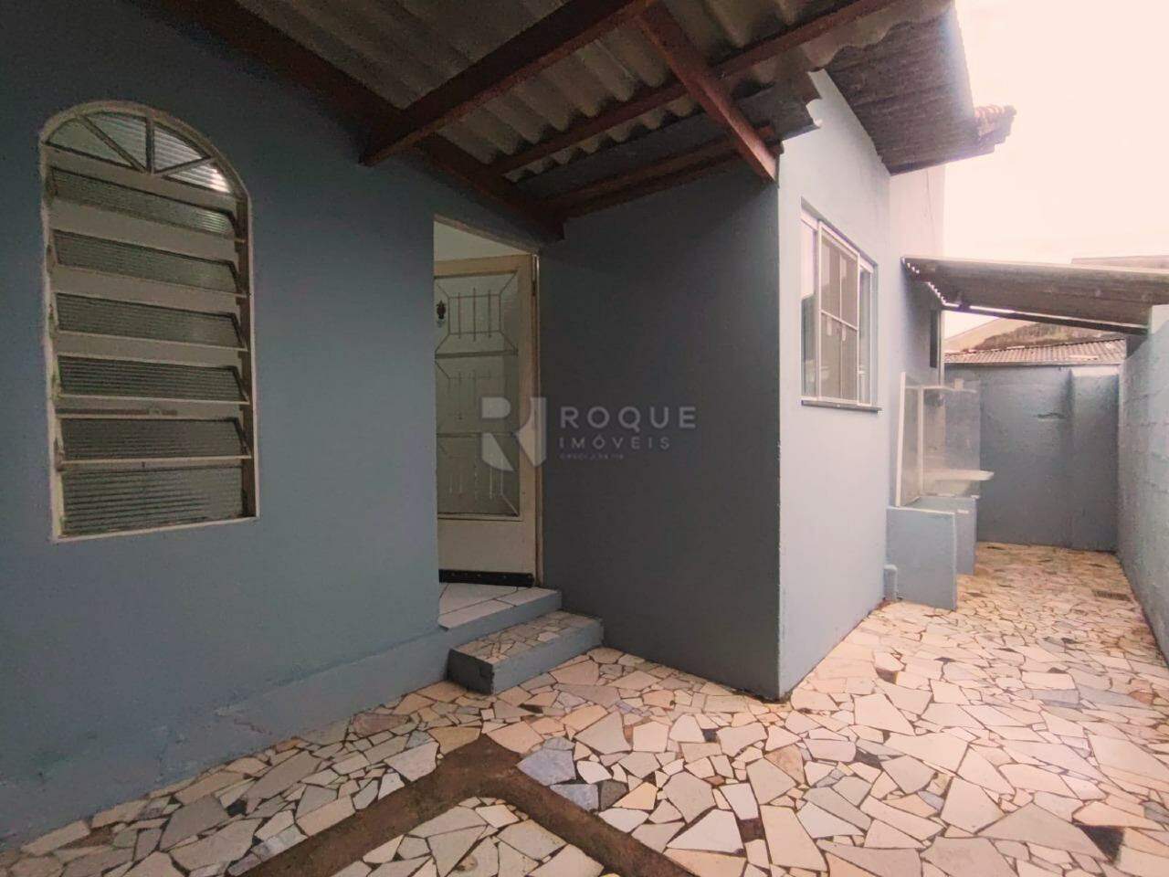 Casa Residencial para aluguel no bairro Parque Real: Quintal