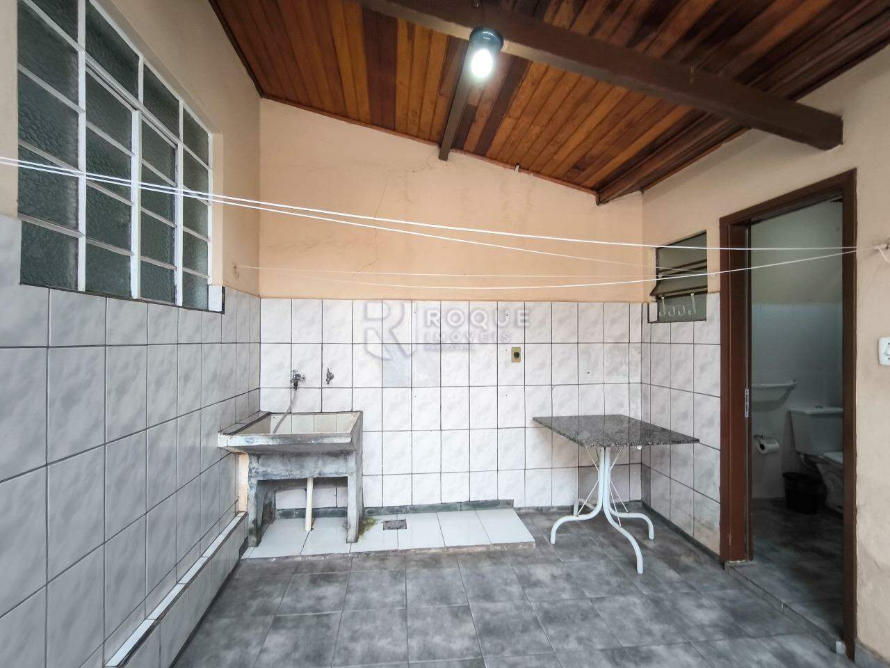 Casa Residencial à venda no bairro Parque Real: ÁREA DE SERVIÇO
