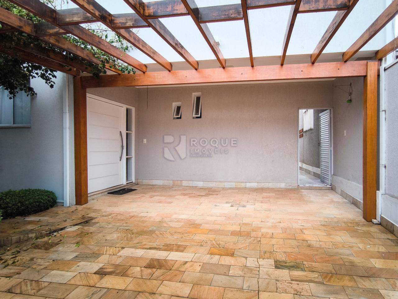 Casa em condomínio à venda no bairro JARDIM PORTO REAL I: GARAGEM