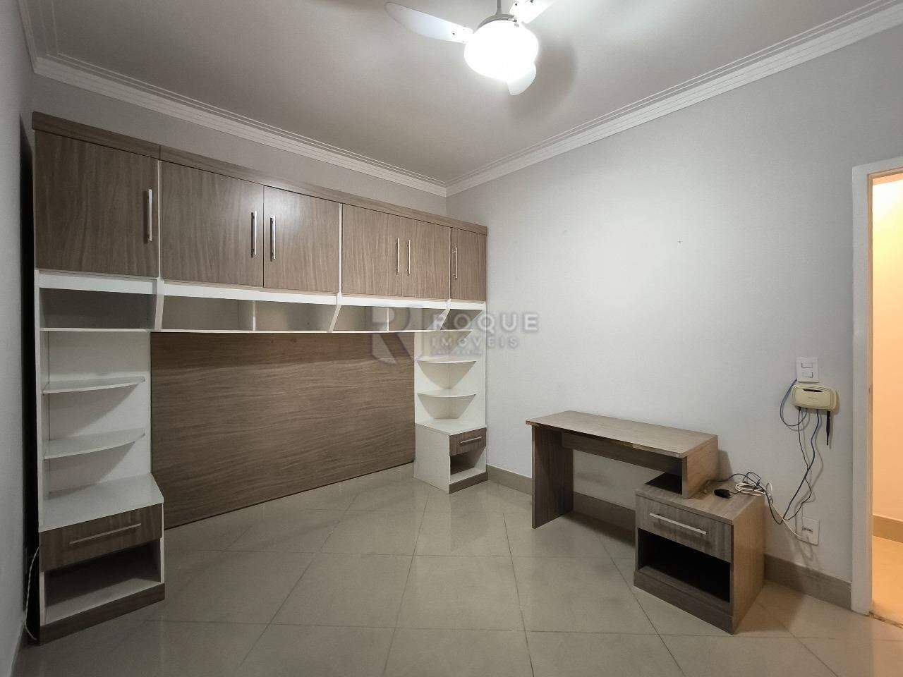 Casa em condomínio à venda no bairro JARDIM PORTO REAL I: SUÍTE 1