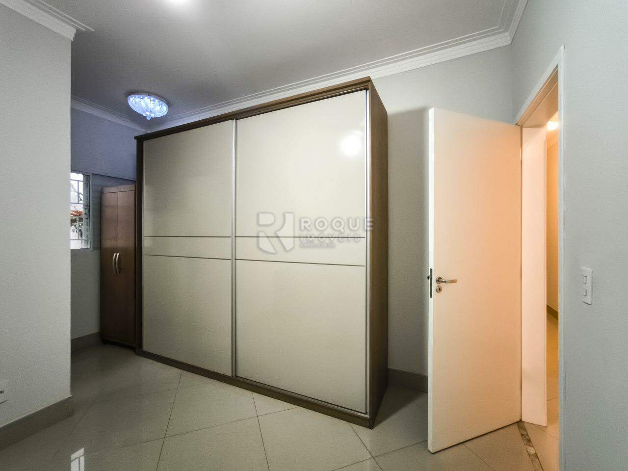 Casa em condomínio à venda no bairro JARDIM PORTO REAL I: SUÍTE 2